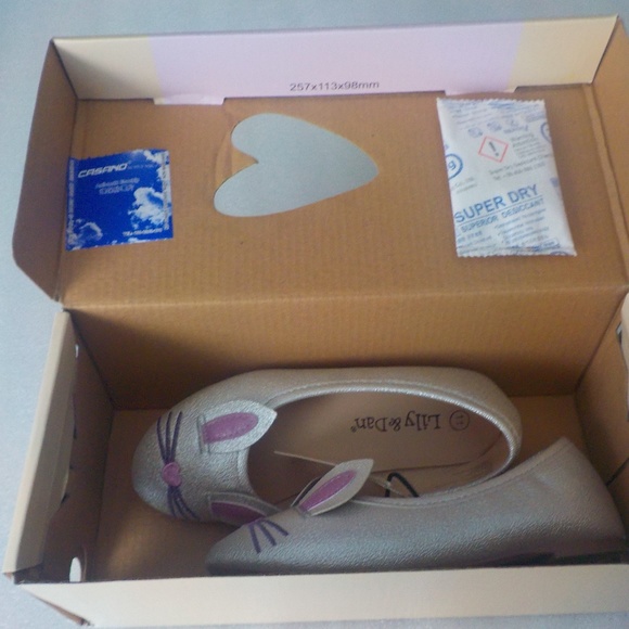 Girl's Silver/Pink Bunny Face Ballet Shoes NWT - Picture 6 of 8